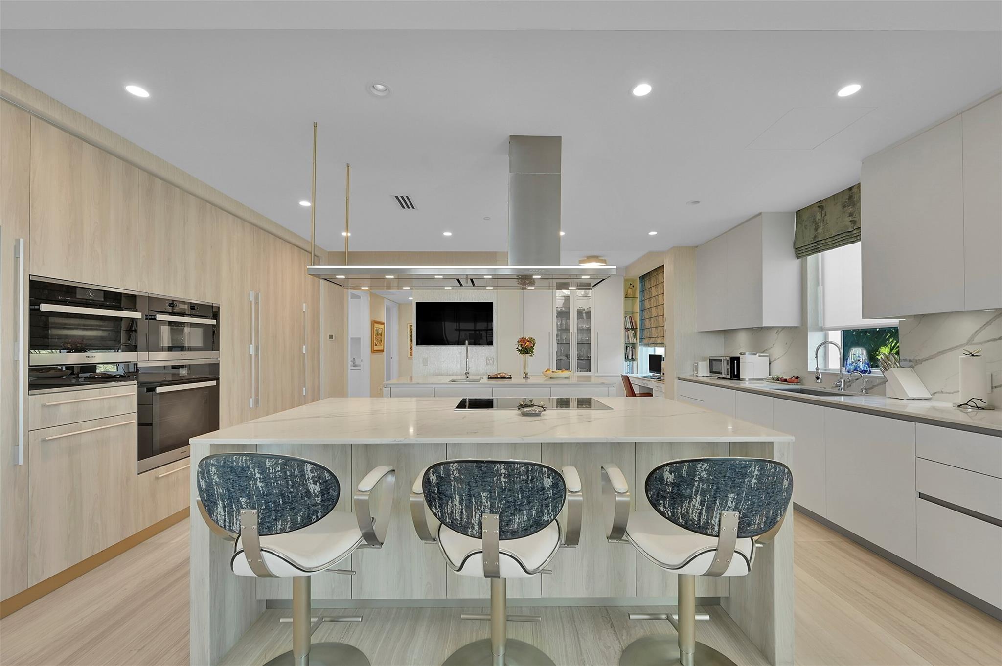 353 SUNSET - Residential