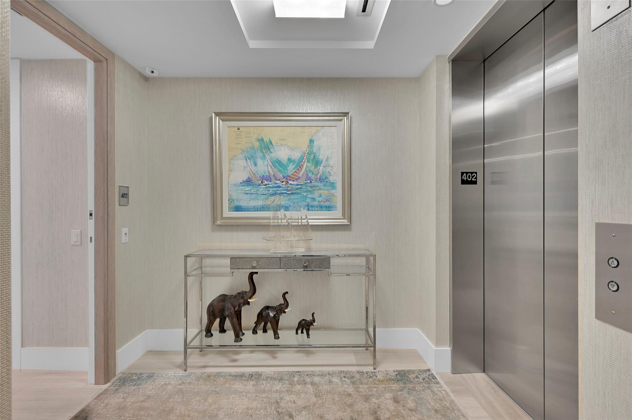 353 Sunset Dr 402