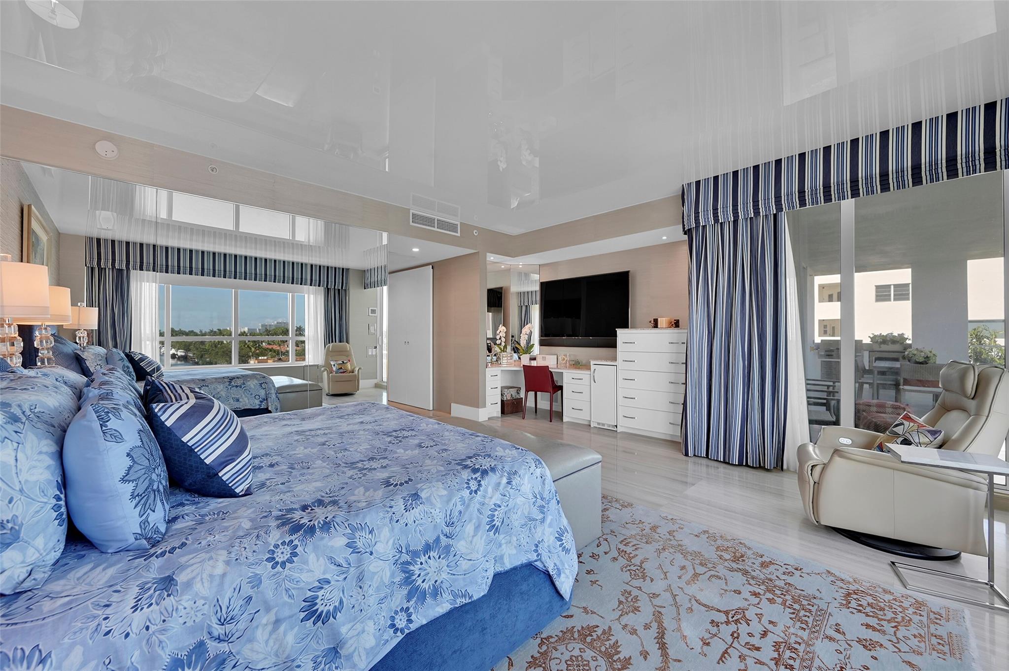 353 SUNSET - Residential