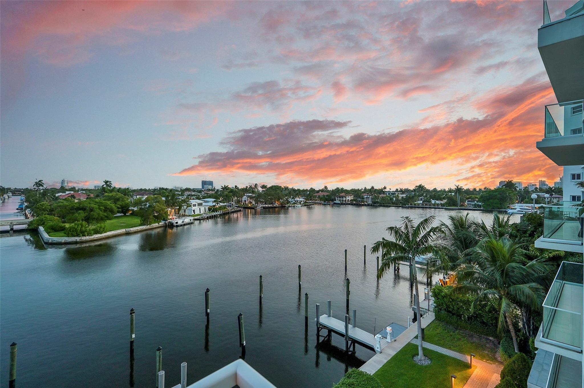 353 SUNSET - Residential