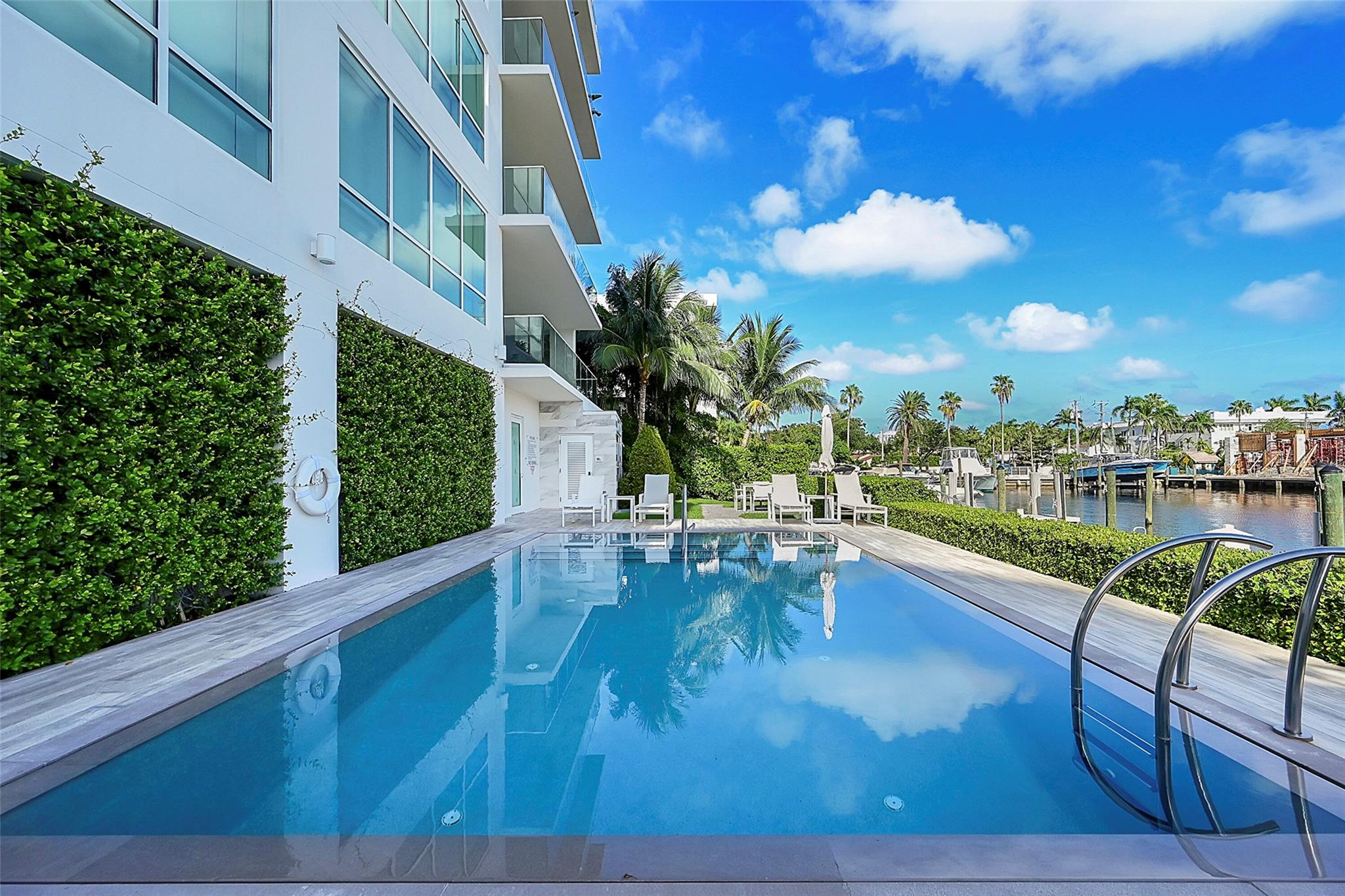 353 SUNSET - Residential