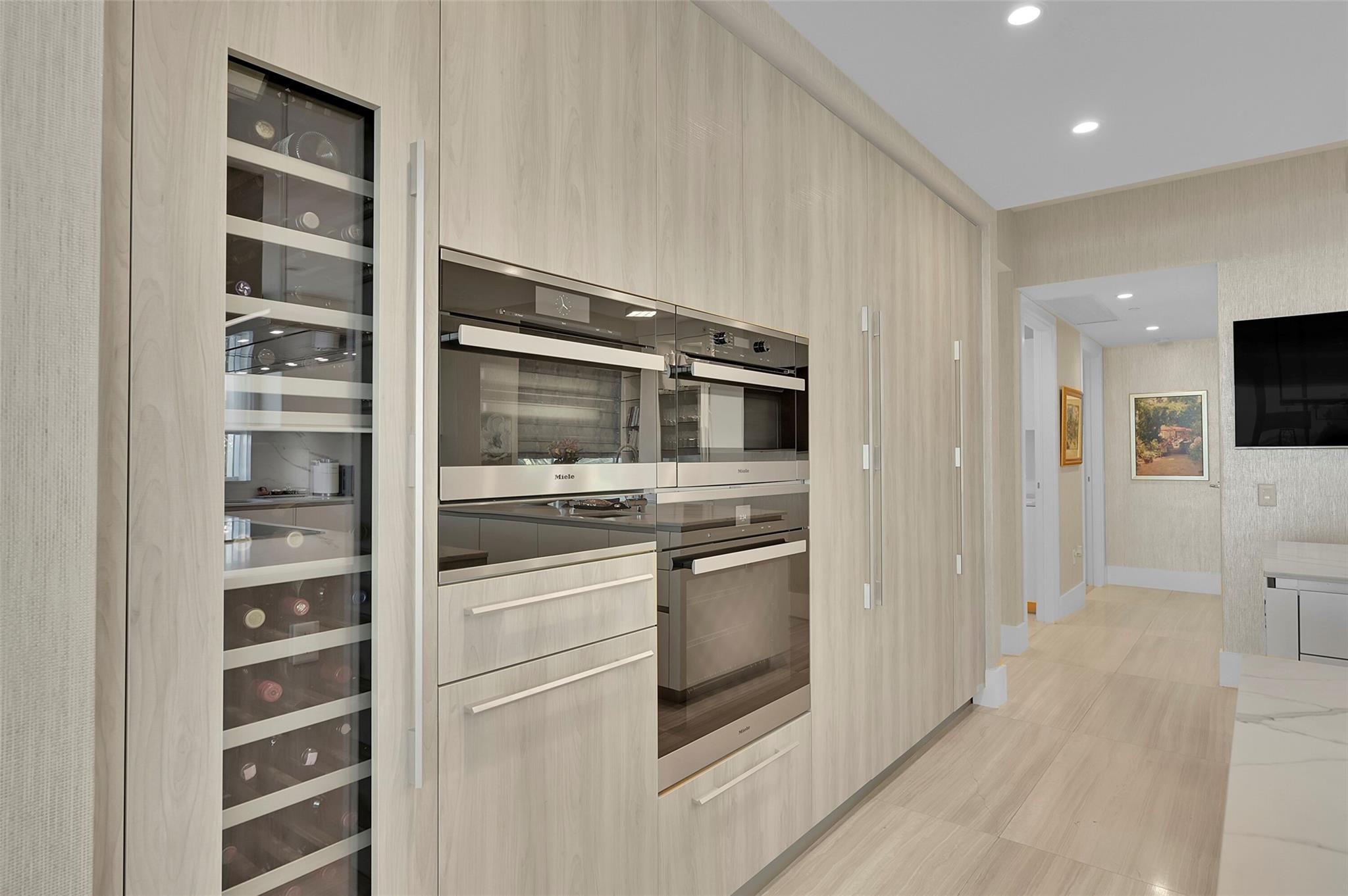 353 SUNSET - Residential