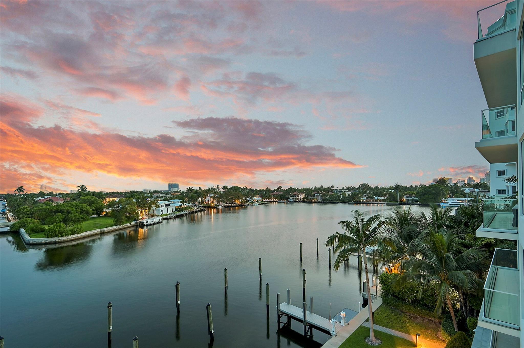 353 SUNSET - Residential