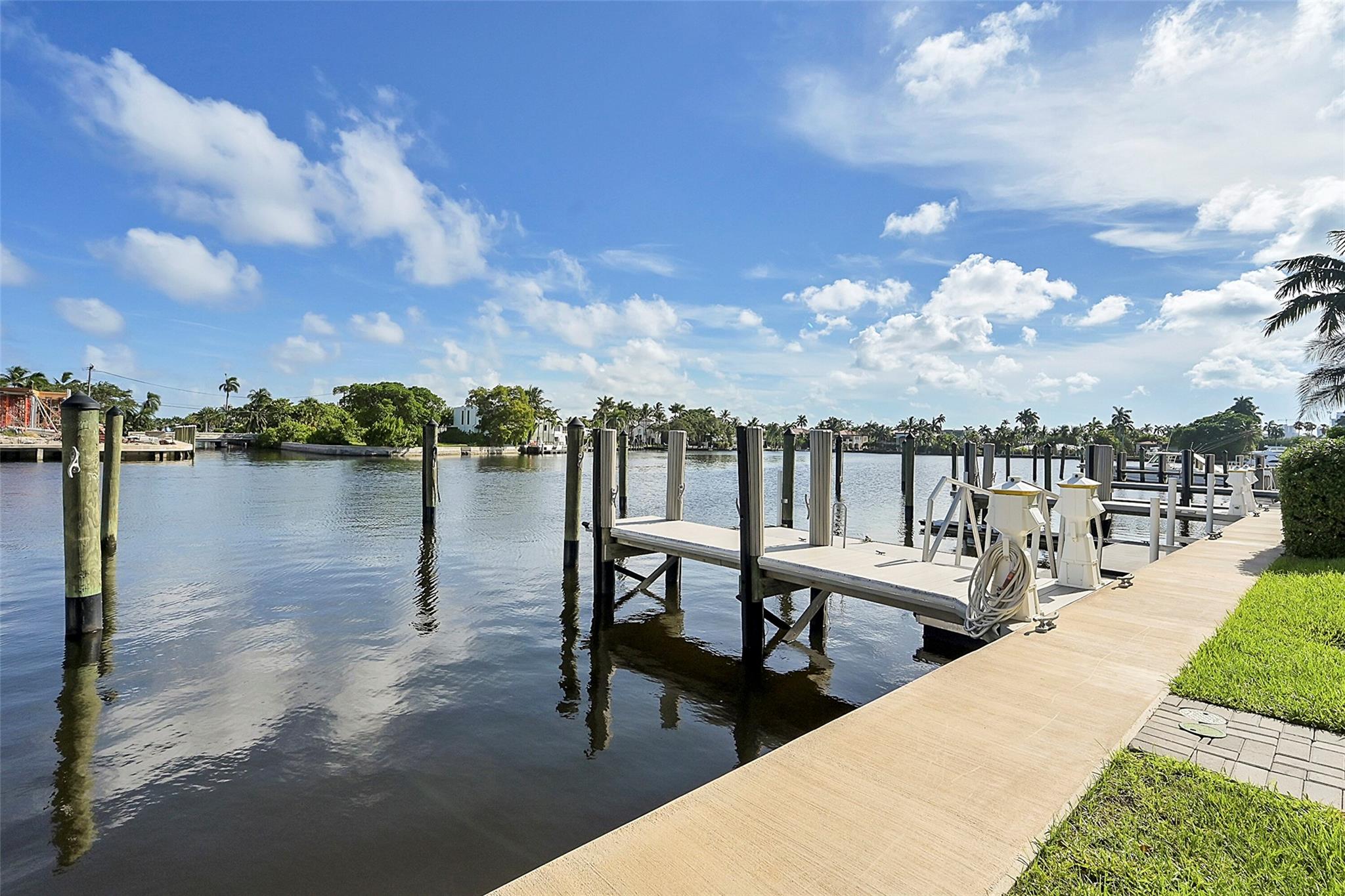 353 SUNSET - Residential