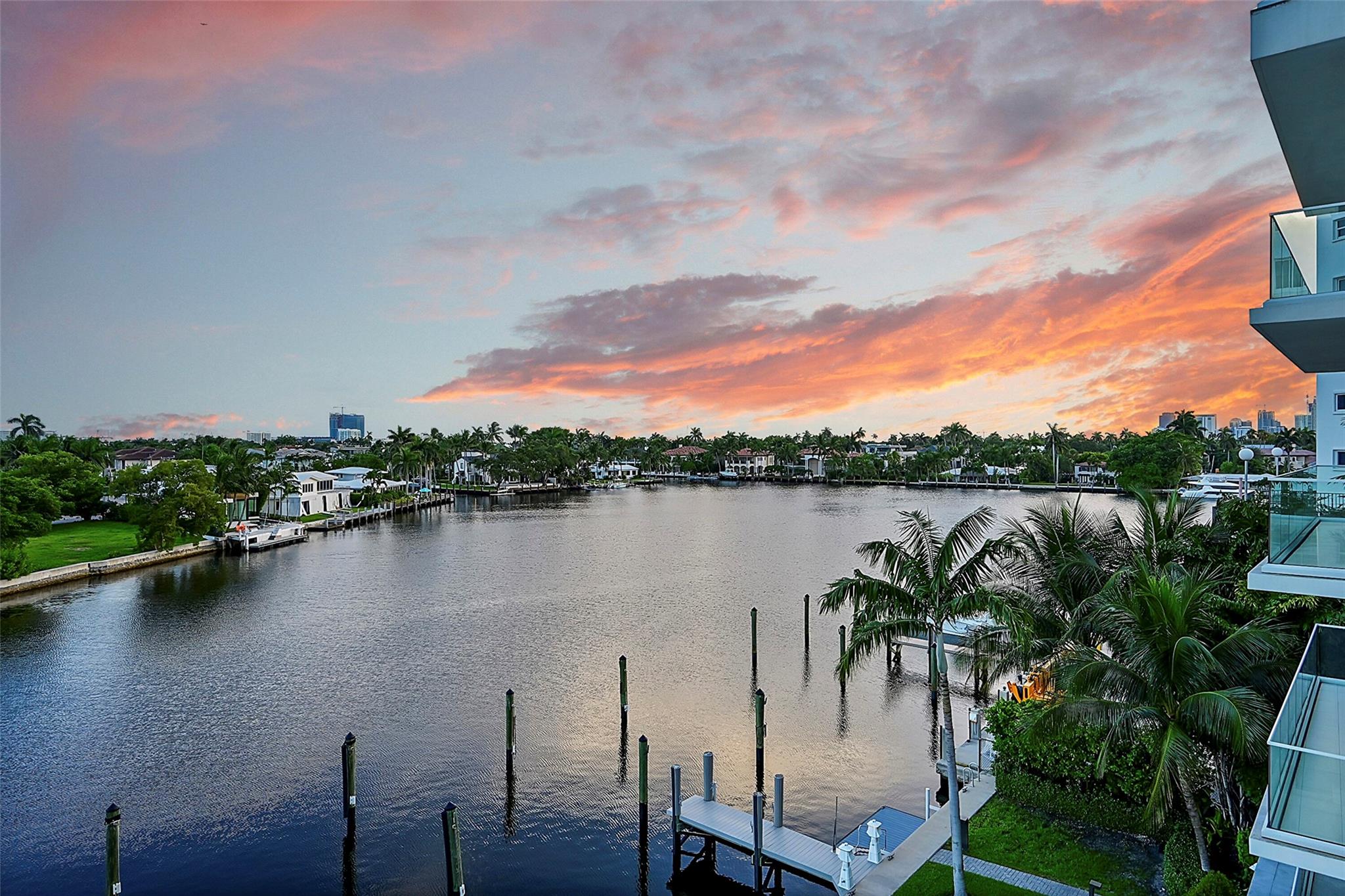 353 SUNSET - Residential