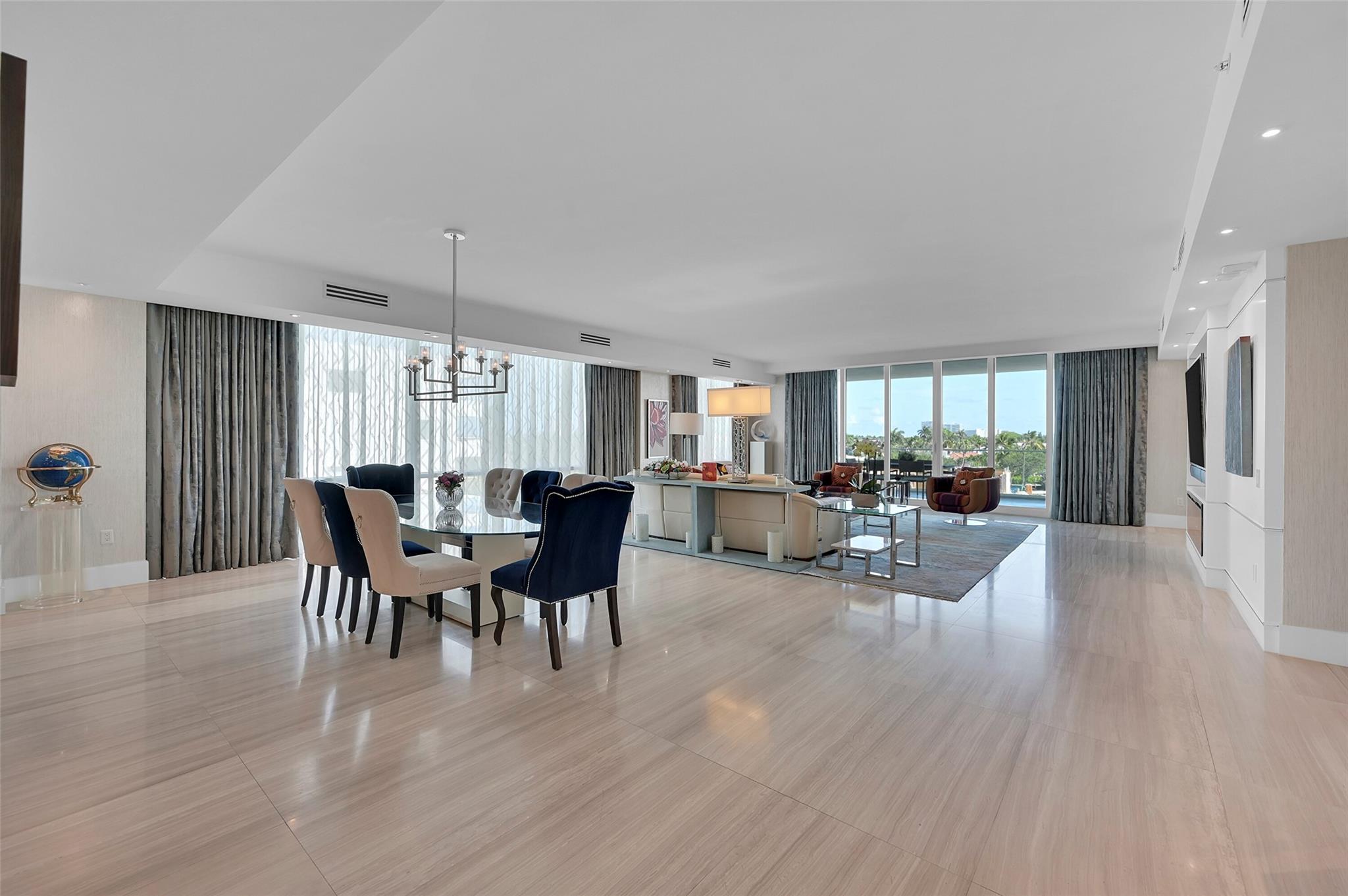 353 Sunset Dr 402