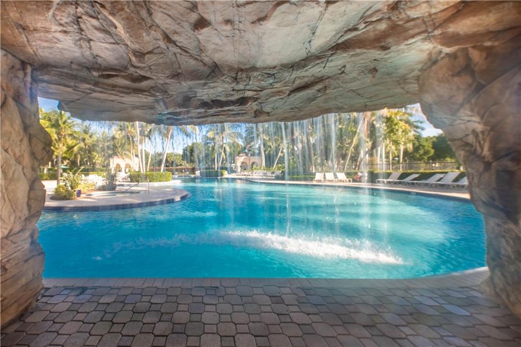 Riviera Isles II 170-53 B - Residential