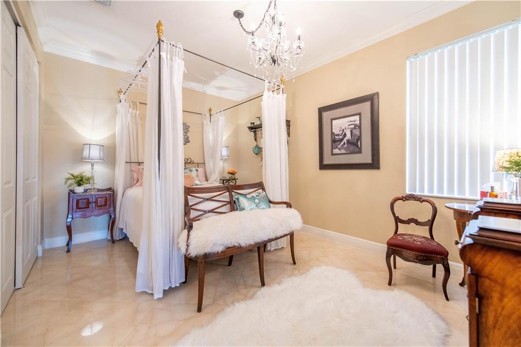 Riviera Isles II 170-53 B - Residential