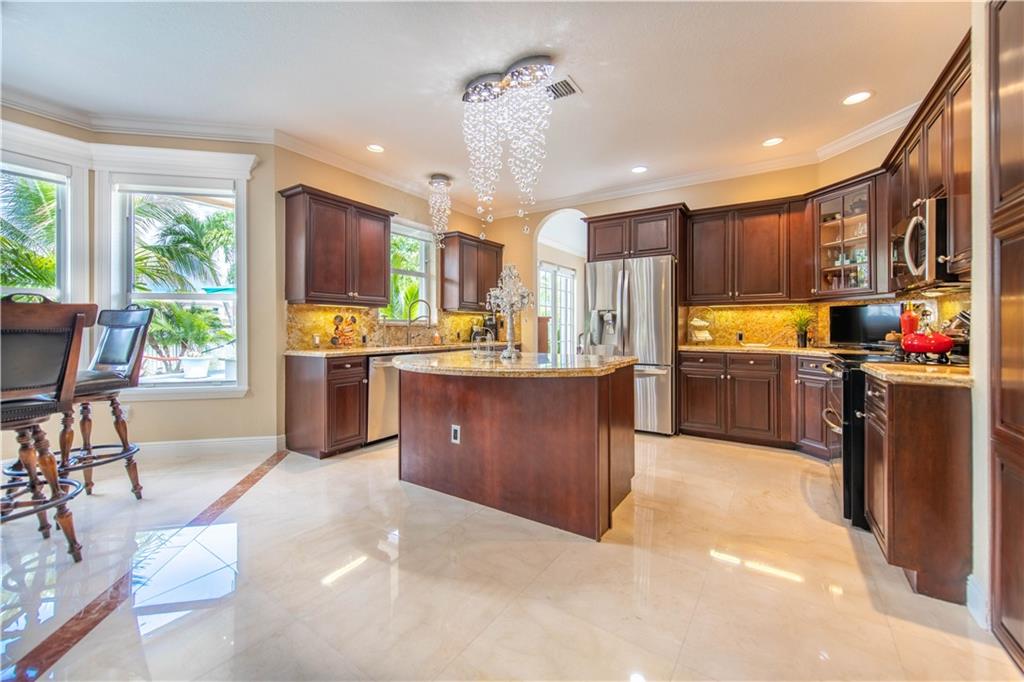 Riviera Isles II 170-53 B - Residential