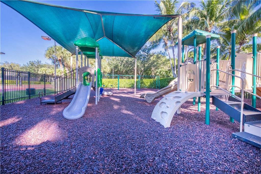 Riviera Isles II 170-53 B - Residential