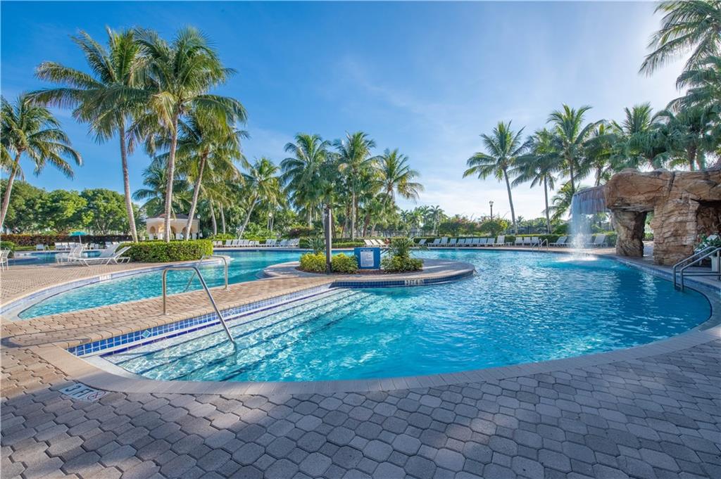 Riviera Isles II 170-53 B - Residential