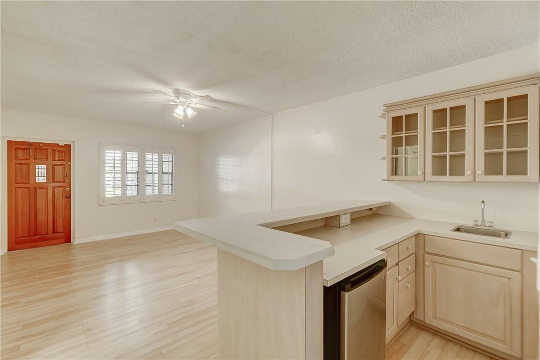 917 NE 16th Avenue 1