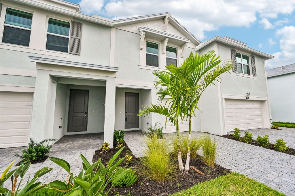 Photo of 646 Salisbury Circle, Fort Pierce, FL 34982 (MLS # B26068593)