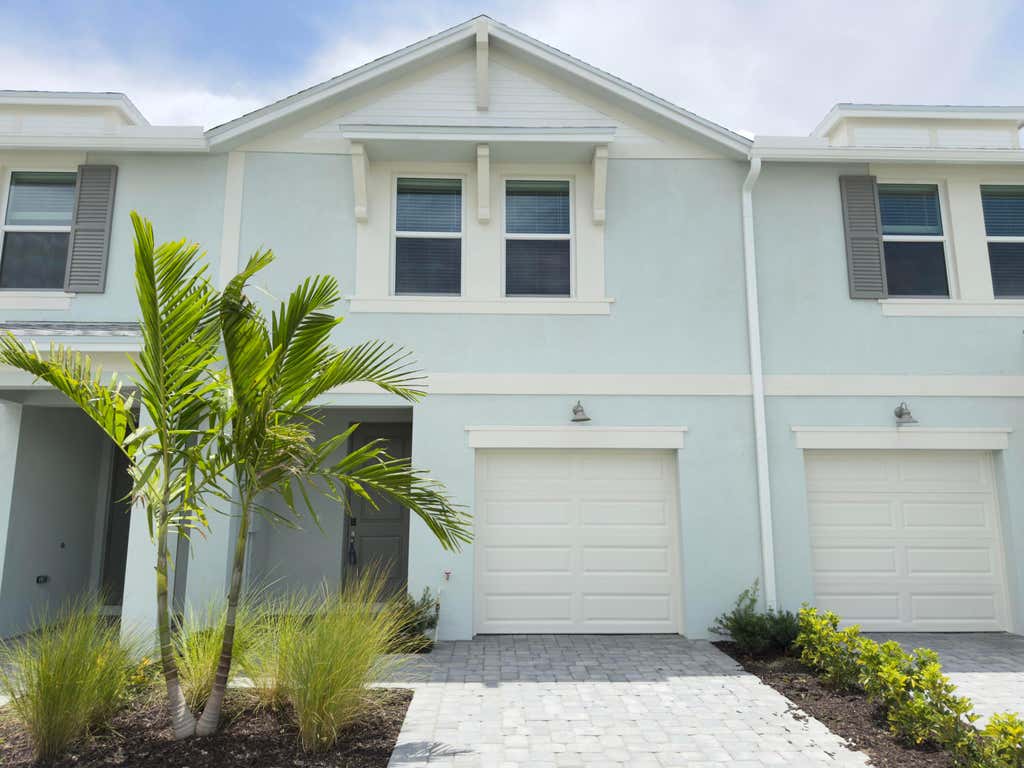 Photo of 646 Salisbury Circle, Fort Pierce, FL 34982 (MLS # B26068593)