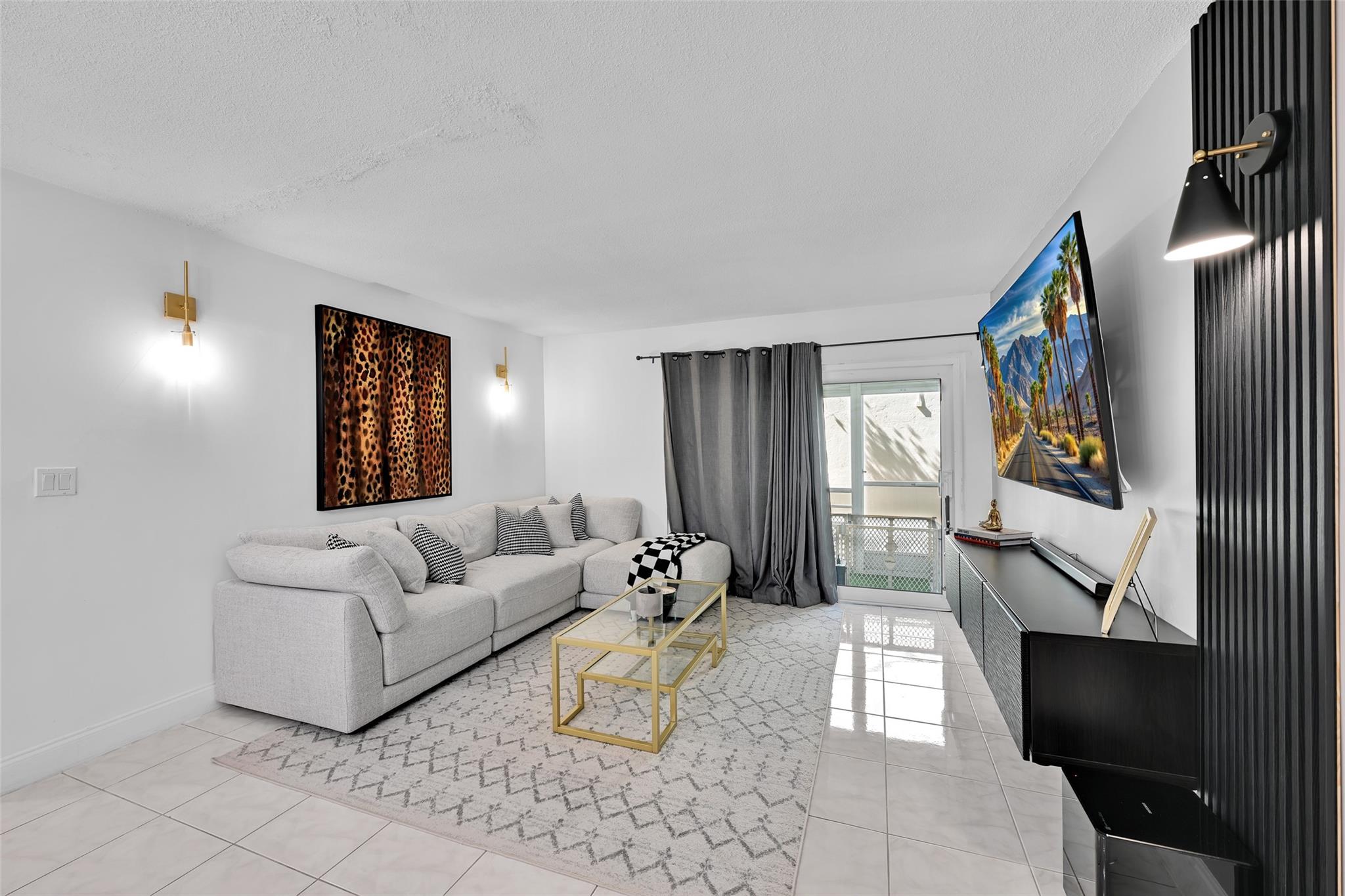 Deerfield Pines condo - Residential