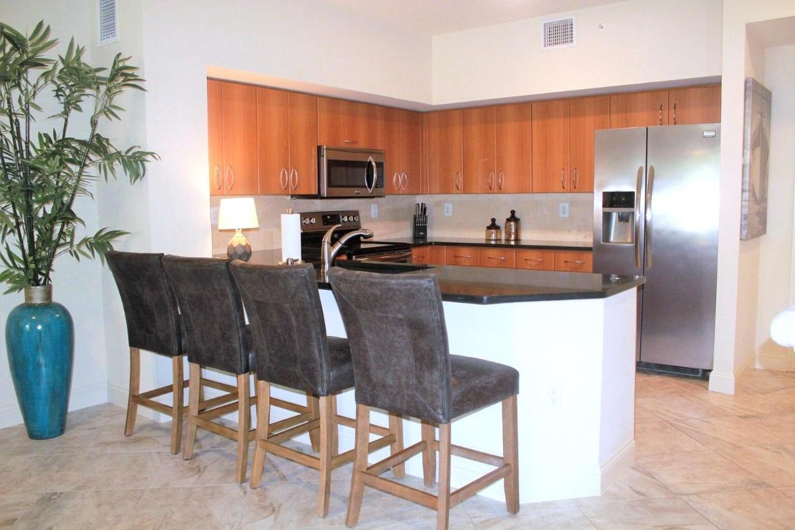 PINEAPPLE GROVE VILLAGE CONDO - Residential Lease