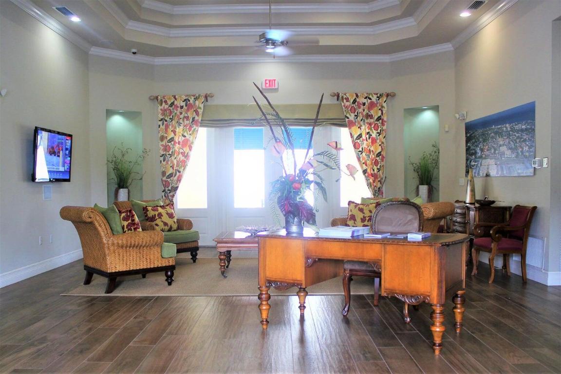 PINEAPPLE GROVE VILLAGE CONDO - Residential Lease