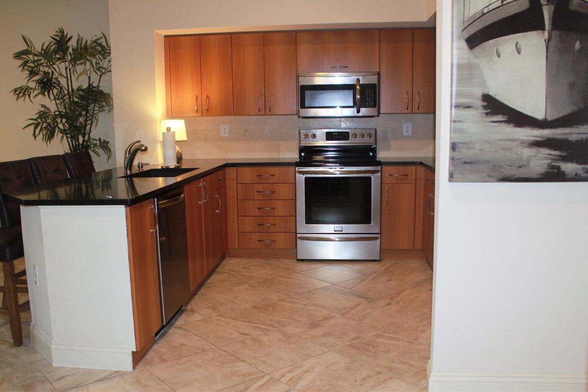 PINEAPPLE GROVE VILLAGE CONDO - Residential Lease