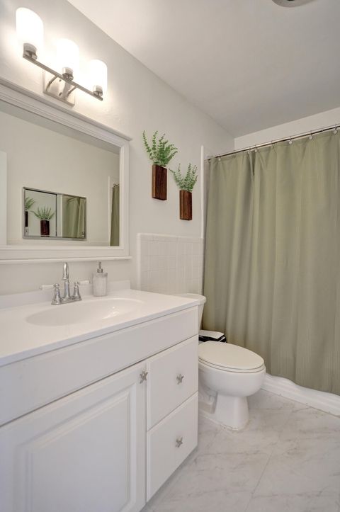 Tiny photo for 2400 NE 36th Street #10, Lighthouse Point, FL 33064 (MLS # B26053907)