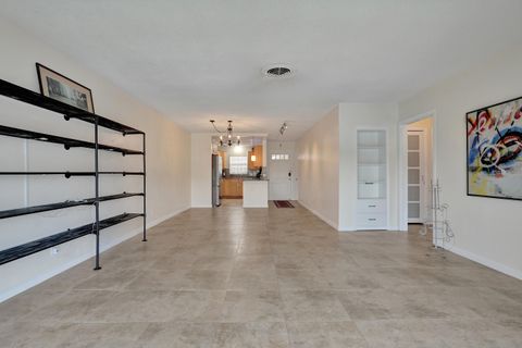 Tiny photo for 2400 NE 36th Street #10, Lighthouse Point, FL 33064 (MLS # B26053907)