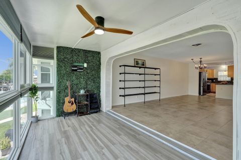 Tiny photo for 2400 NE 36th Street #10, Lighthouse Point, FL 33064 (MLS # B26053907)