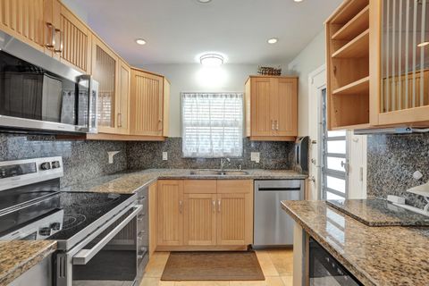 Tiny photo for 2400 NE 36th Street #10, Lighthouse Point, FL 33064 (MLS # B26053907)