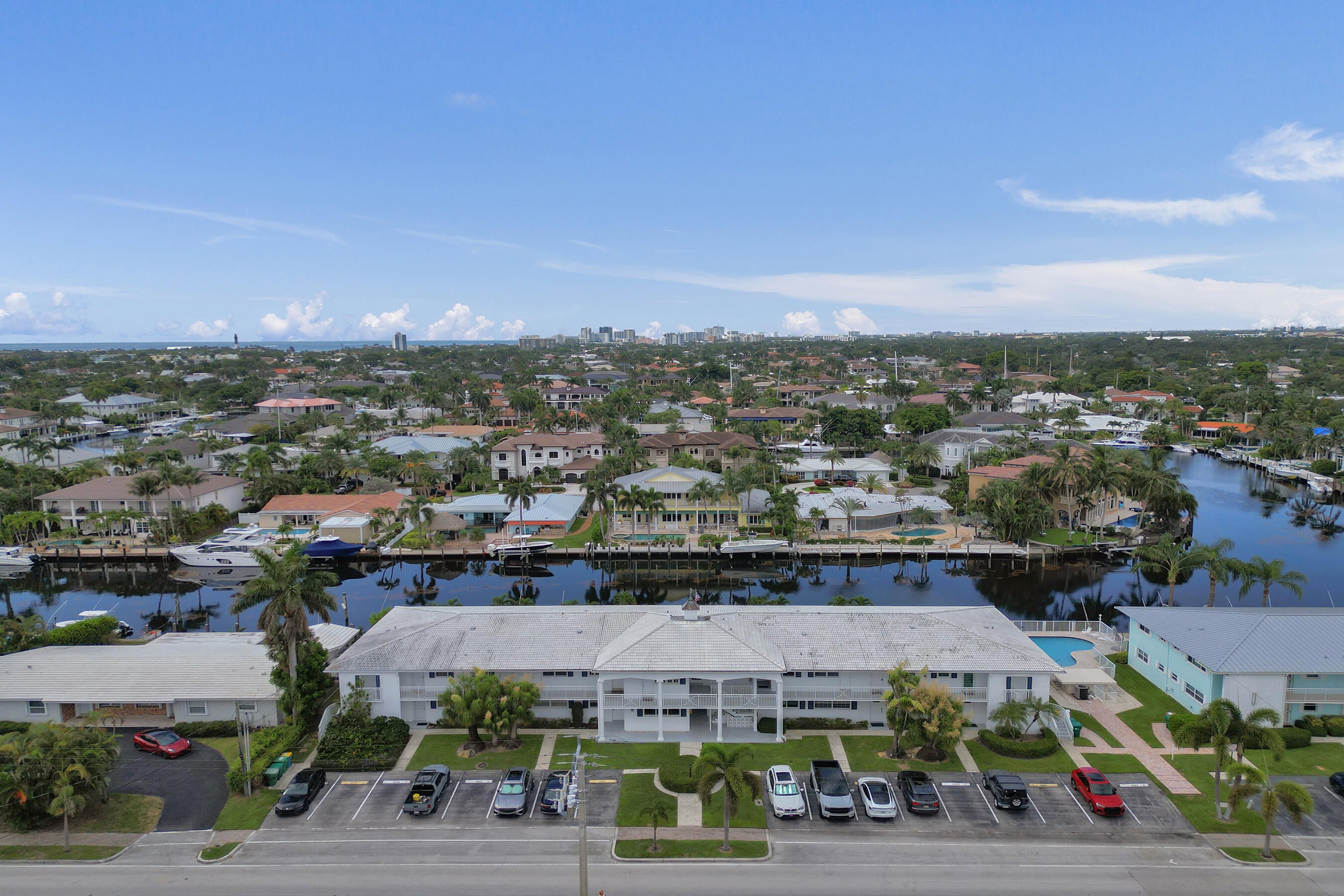 2400 NE 36th Street 10