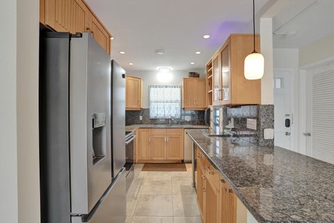 Tiny photo for 2400 NE 36th Street #10, Lighthouse Point, FL 33064 (MLS # B26053907)