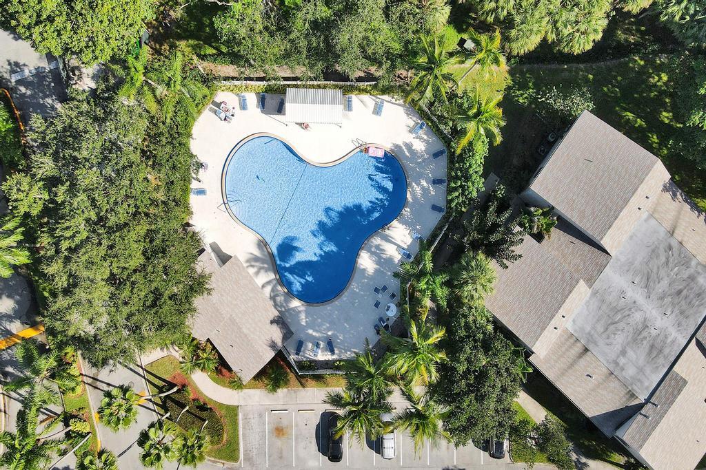 BAYWOOD VILLAGE II-C CONDO - Residential