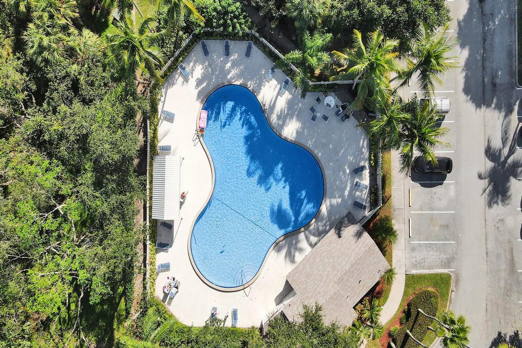 BAYWOOD VILLAGE II-C CONDO - Residential