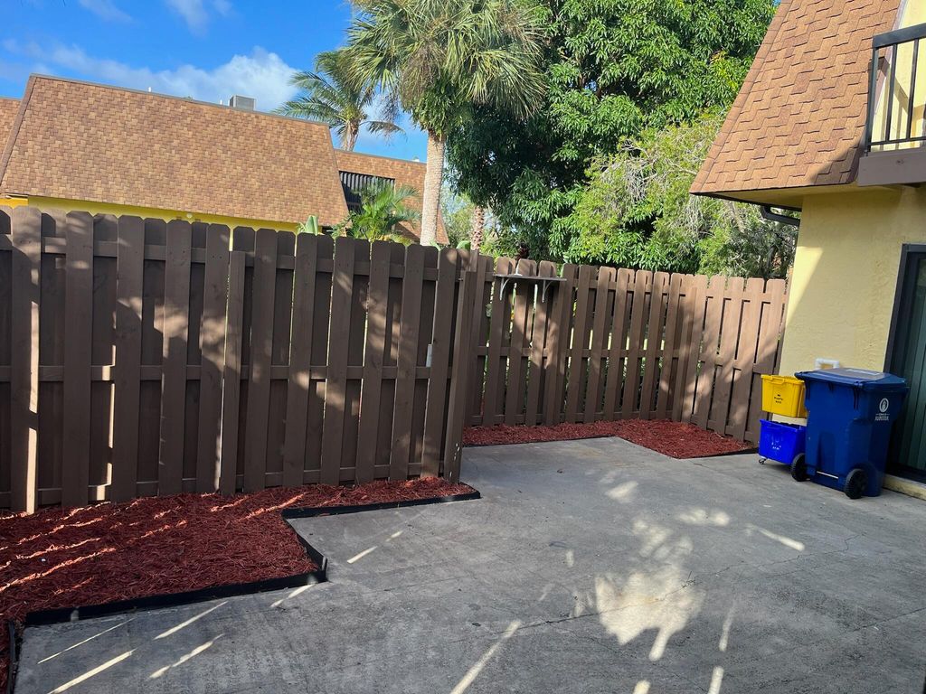 Photo of 110 N Delaware Boulevard #19b, Jupiter, FL 33458 (MLS # R11001583)