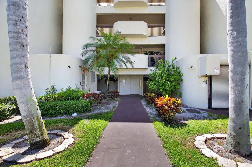 Photo of 6342 LONGBOAT Lane W #201, Boca Raton, FL 33433 (MLS # B26062586)