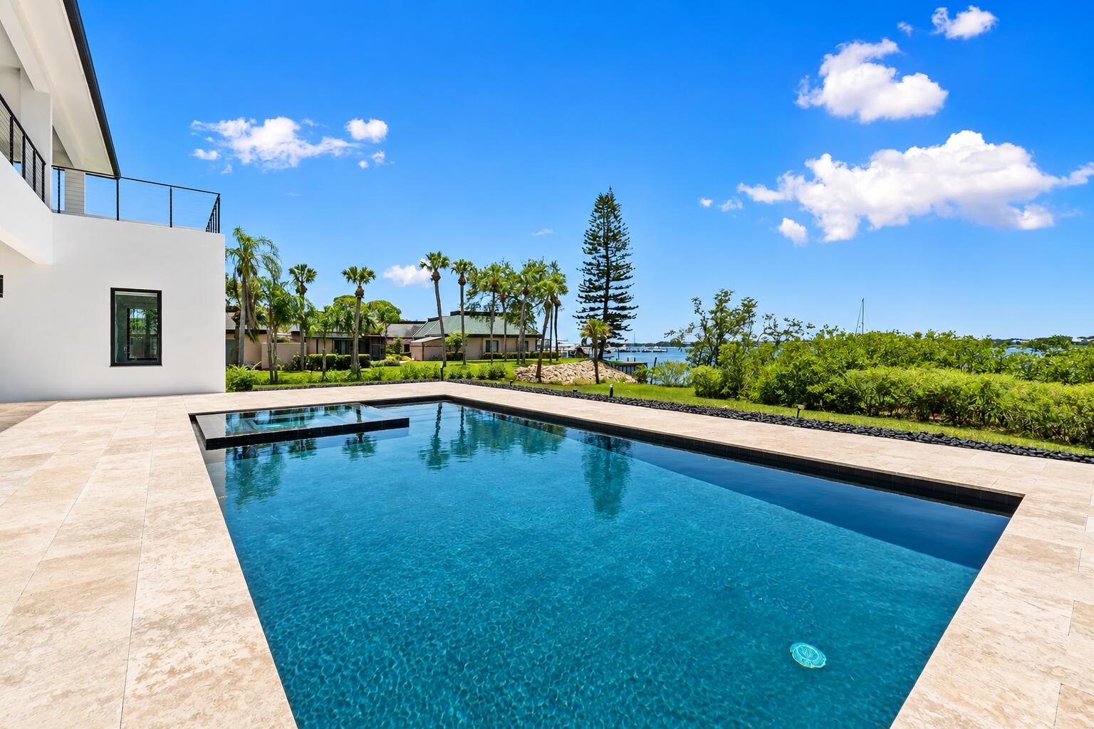 3316 SE RIVER VISTA Court