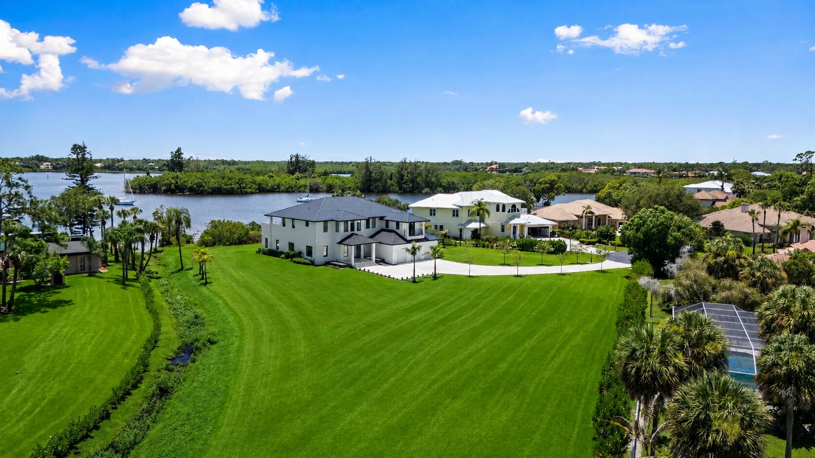 3316 SE RIVER VISTA Court