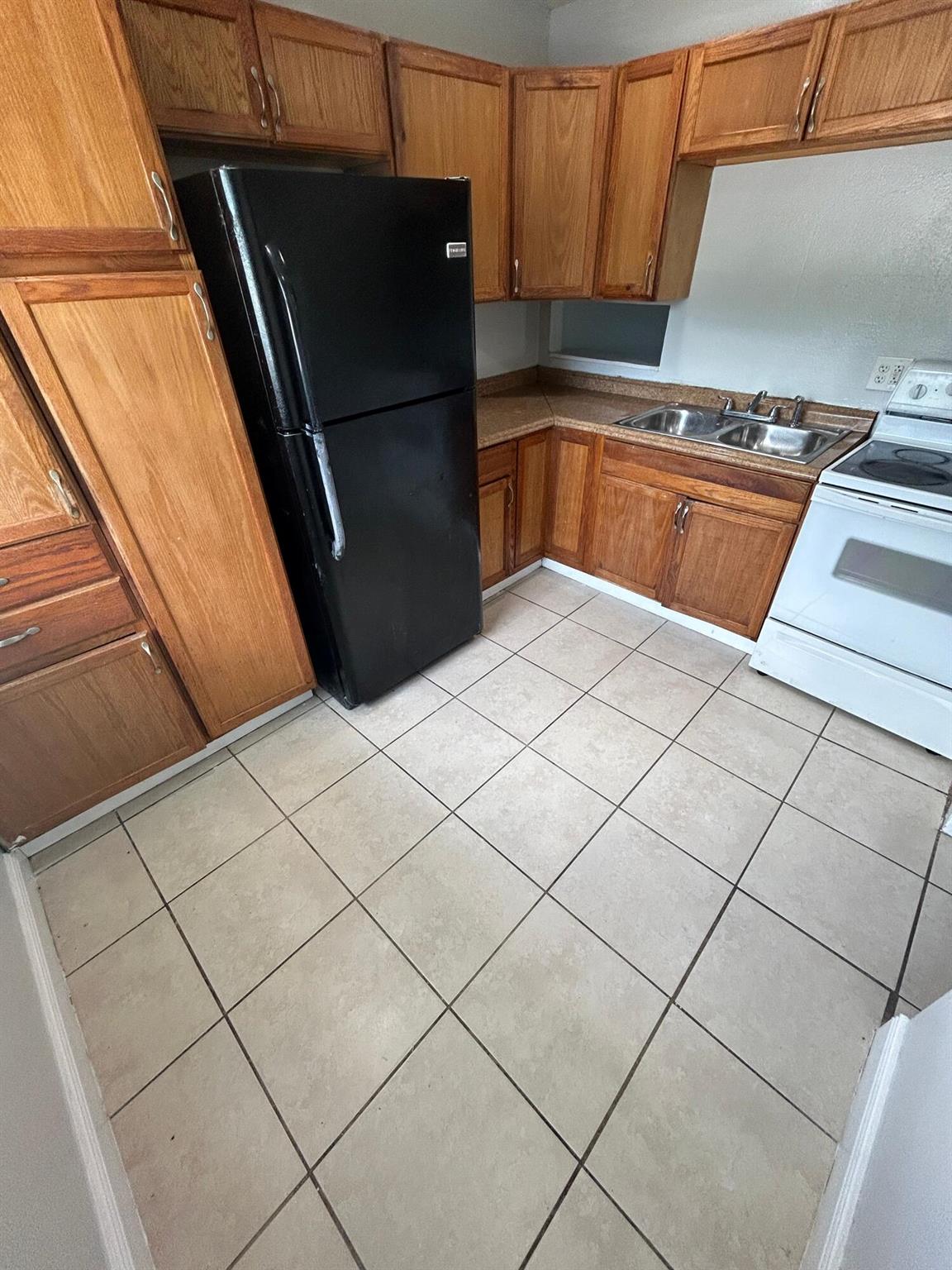 Move-In Made Simple: First Month's Rent + Security DepositAwesome three-bedroom apartment located in Fort Pierce. Meet your new home at Louisiana Apartments and enjoy comfort and convenience. With easy access to downtown attractions, dining hotspots, and pristine beaches just moments away, this apartment presents an unparalleled opportunity for refined coastal living.$100/month flat fee for water utility. Maximum of two vehicles only. Fast and easy application process. Save on move-in costs with our security deposit alternative! This simple and fast process could save you the hassle and upfront cost of a traditional cash deposit.