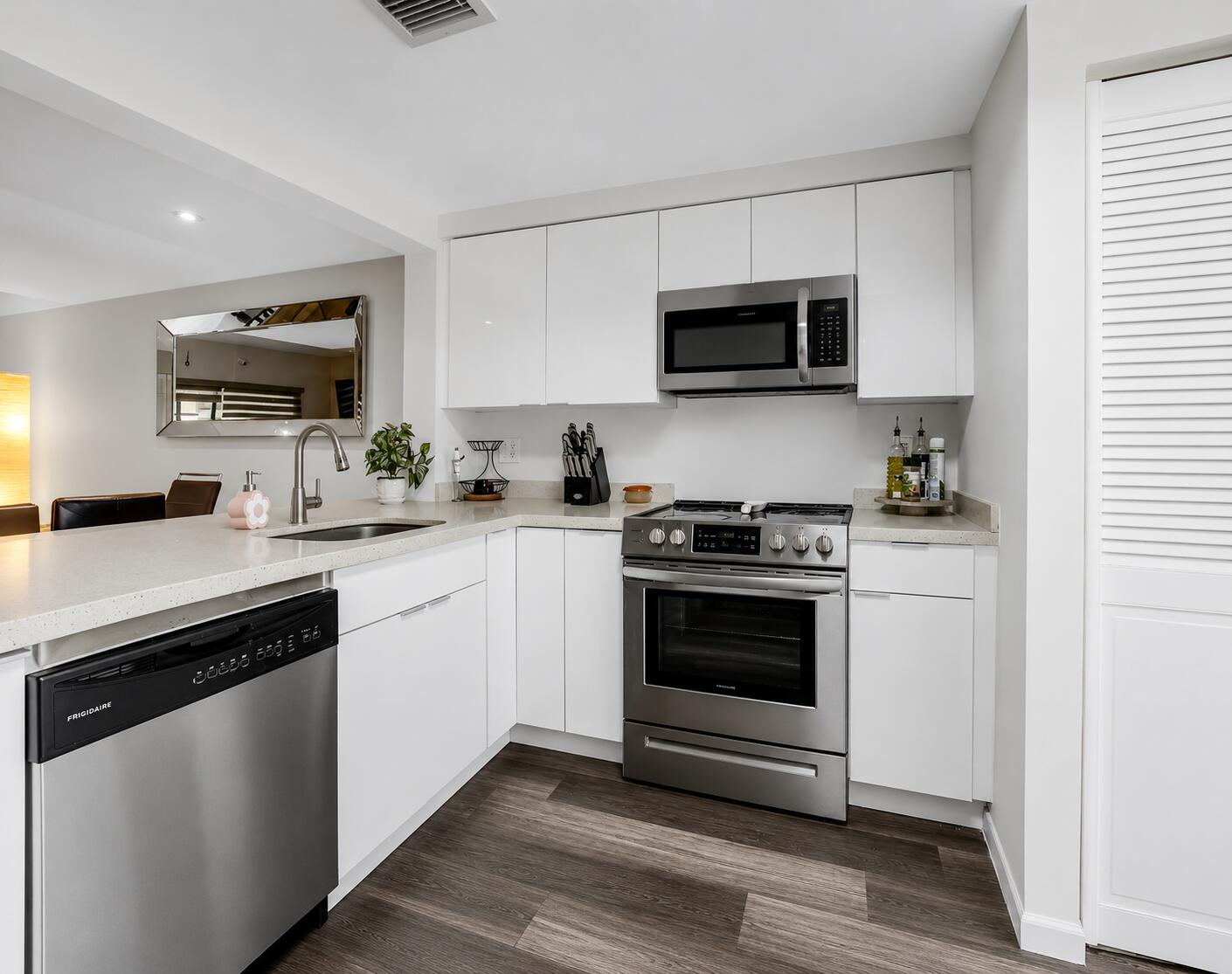 8858 NW 48th Street 8858