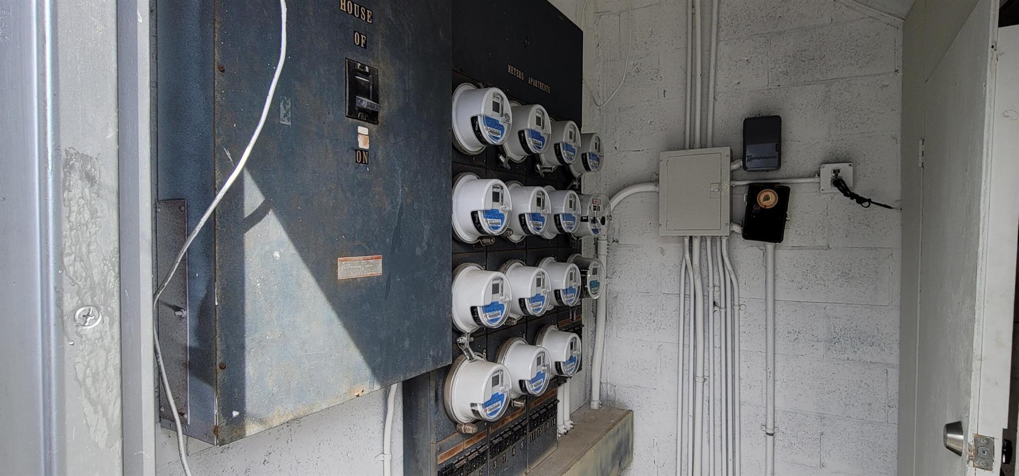 OAKLAND OCEAN MILE - Commercial Sale