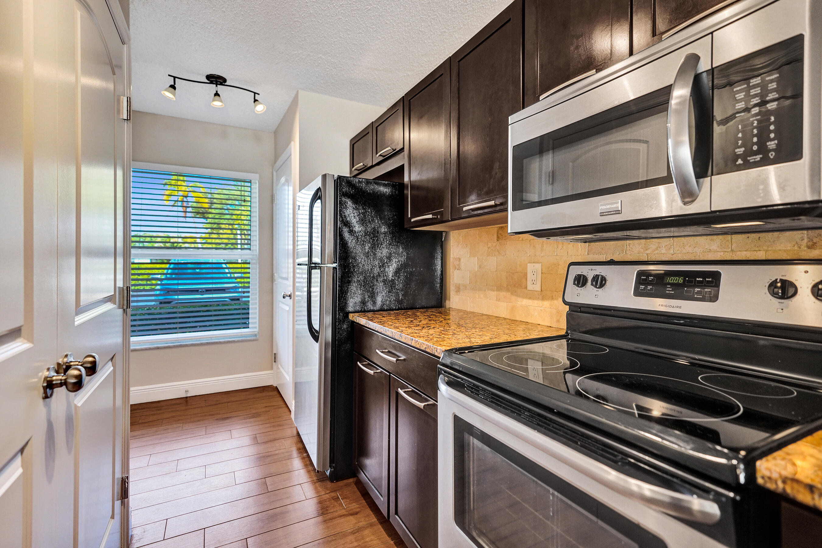 PINES OF DELRAY - Residential