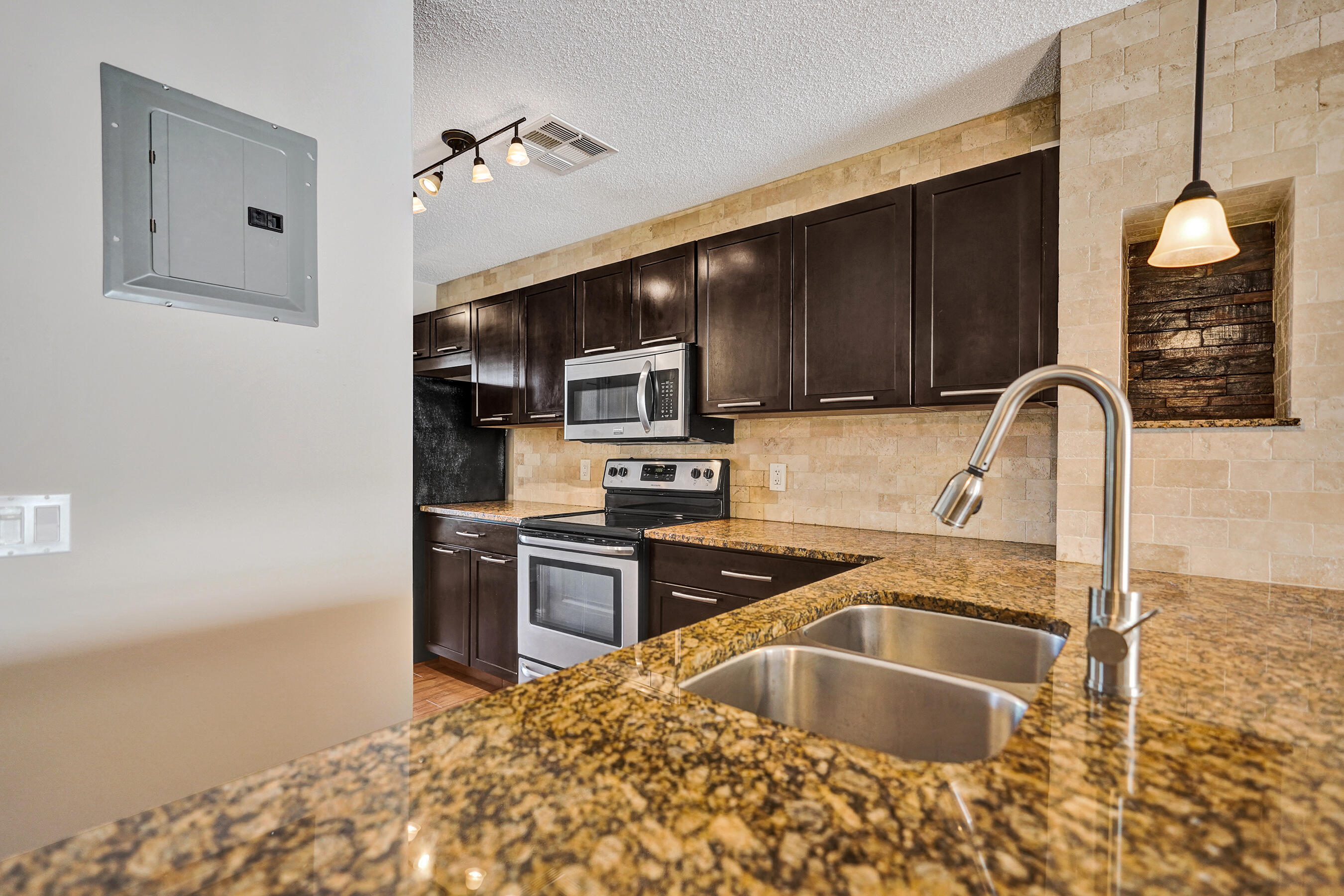 PINES OF DELRAY - Residential