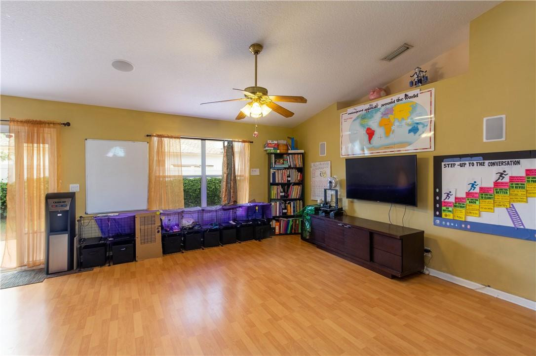 Crestwood 02 Unit 03 - Residential