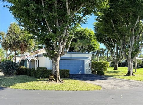 5541 Ainsley Court Boynton Beach FL 33437