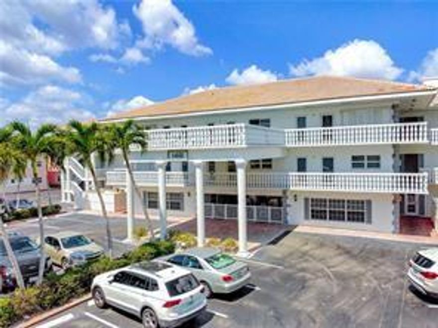 COME TO THE BEACH, THIS CONDO IS FULLY FURNISHED, ALL UPDATED, IN A BEAUTIFUL BUILDING LOCATED IN THE HEART OF POMPANO BEACH. BEACH IS LOCATED RIGHT ACCROSS THE STREET. WE HAVE A BEAUTIFUL POOL, BBQ AREA, GYM, ALL YOU NEED IS RIGHT HERE ! (Rental 4 month minimum)