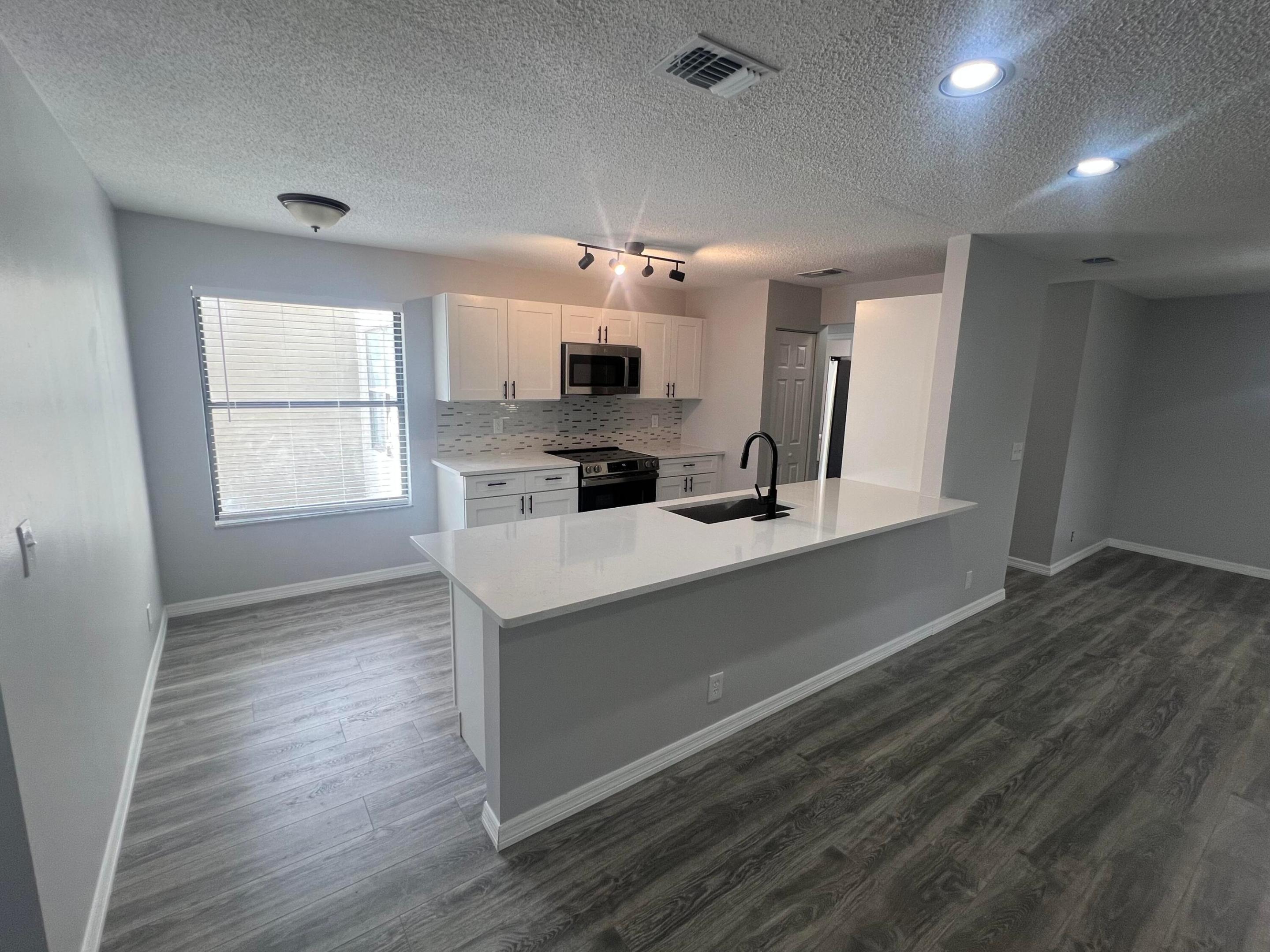 FOREST GROVE PATIO HOMES - Residential Lease