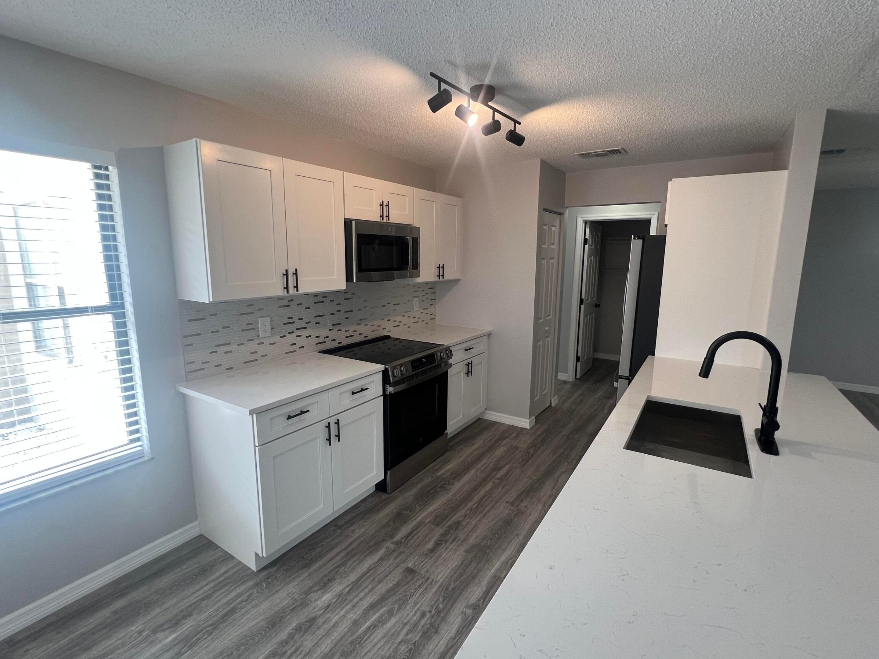 FOREST GROVE PATIO HOMES - Residential Lease