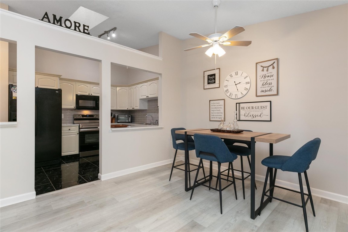 OAKWOOD II - Residential