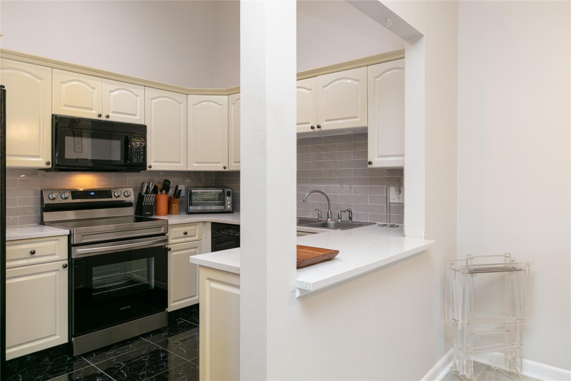 OAKWOOD II - Residential