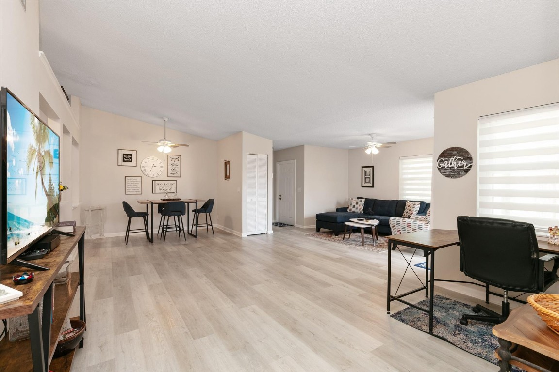 OAKWOOD II - Residential