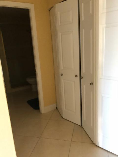 GOLDEN LAKES VILLAGE CONDO F - Residential Lease