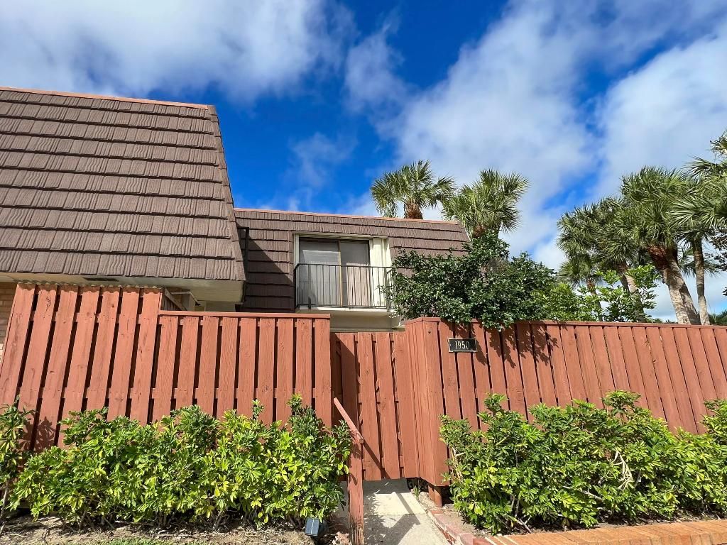 Photo of 1950 19th Court, Jupiter, FL 33477 (MLS # R10969194)