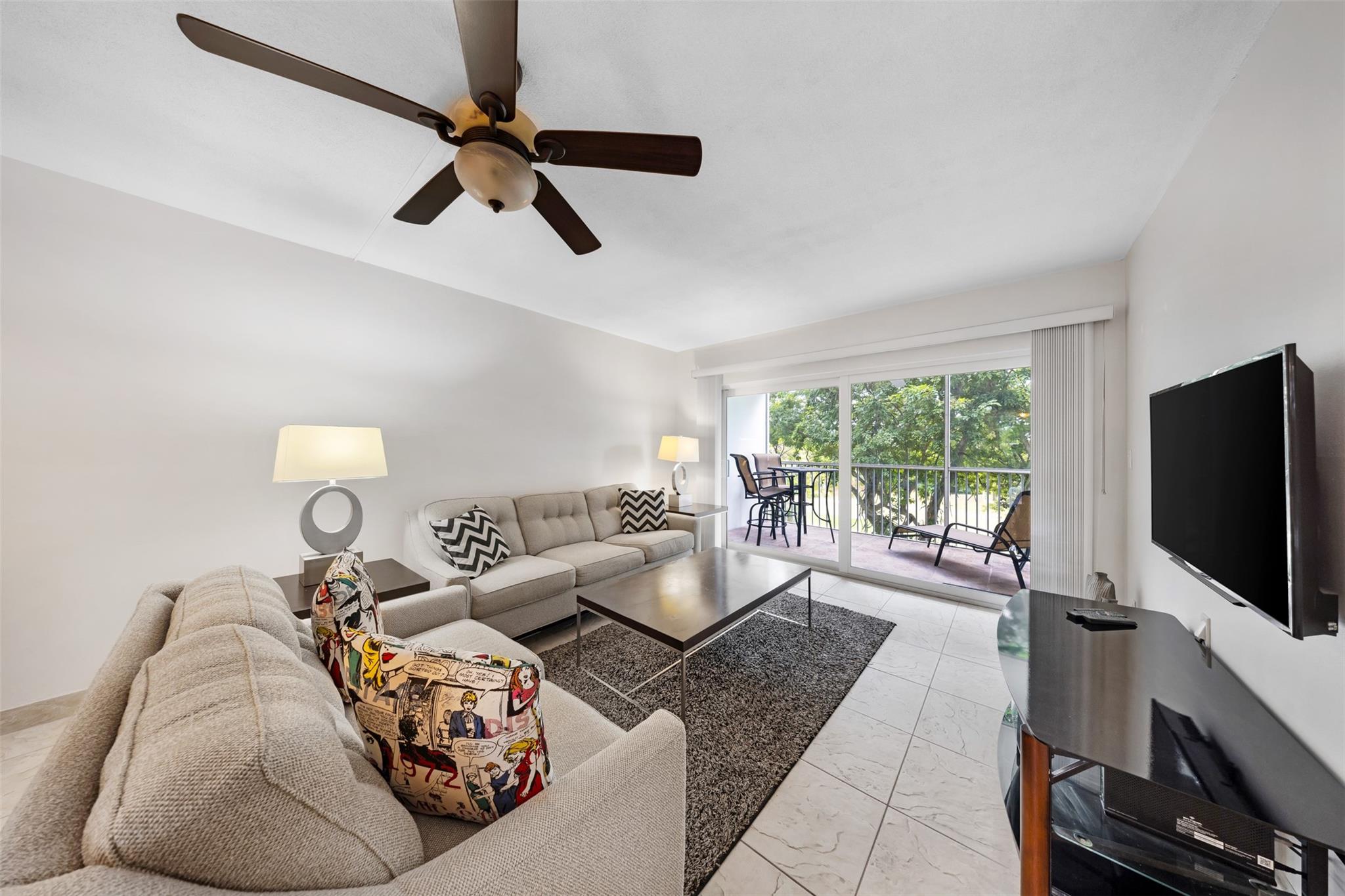 3050 N PAlm AIre Dr 307